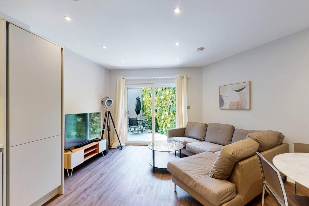 Elegant 2Bed Flat 10Min To Wimbledon Tennis Courts London Eksteriør billede