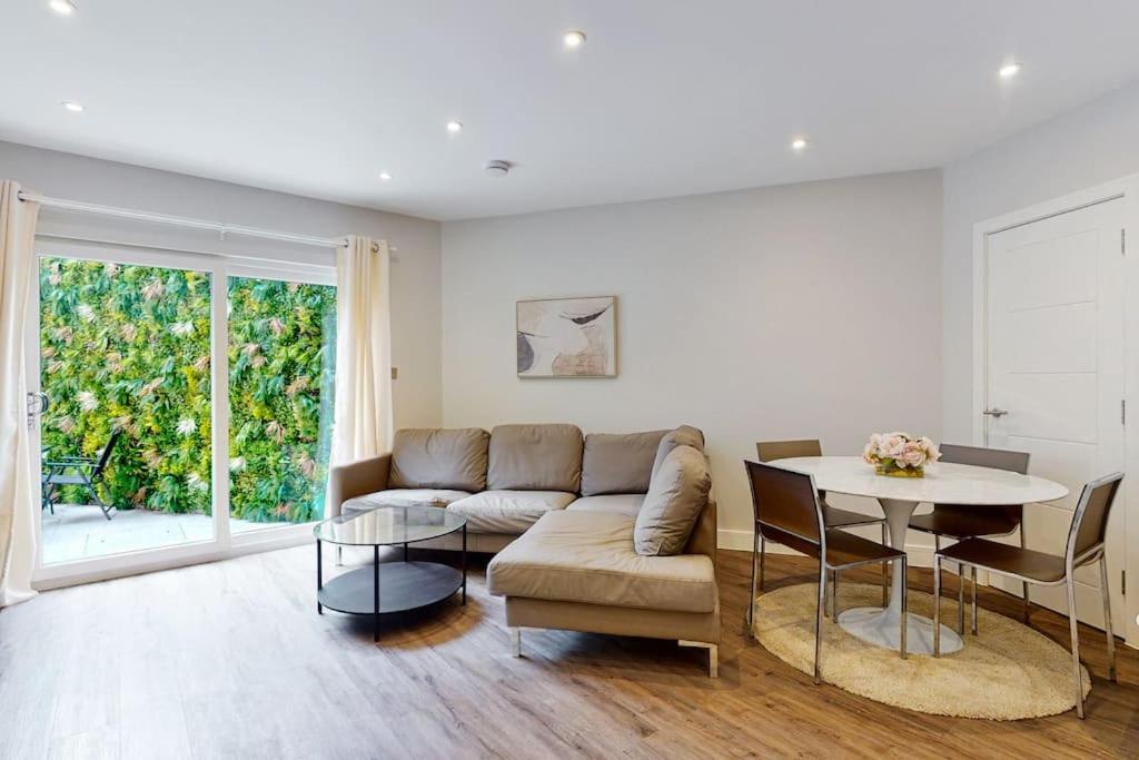 Elegant 2Bed Flat 10Min To Wimbledon Tennis Courts London Eksteriør billede